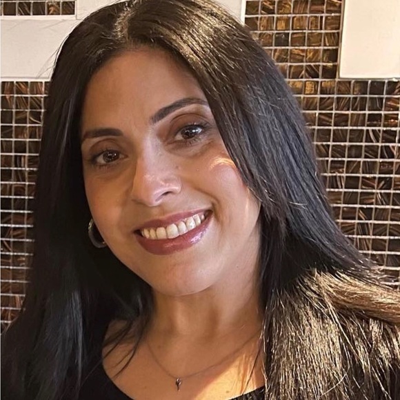 Meet your Posher, Susie - Picture 1 of 1